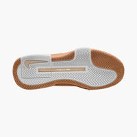 Load image into Gallery viewer, W HC NIKE ZOOM GP CHALLENGE 1.5 (WHITE/LT OREWOOD BRN-SUMMIT WHITE-LINEN)
