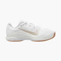 Charger l'image dans la visionneuse de galerie, M HC NIKE VAPOR 12 (WHITE/LT OREWOOD BRN-SUMMIT WHITE-LINEN)
